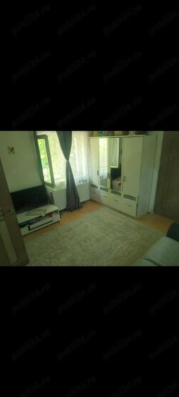 Casă cu Teren 10000 Mp în Vălureni