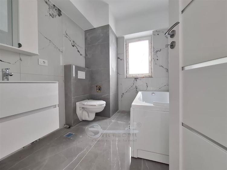 Apartament cu 3 camere decomandat în Galata