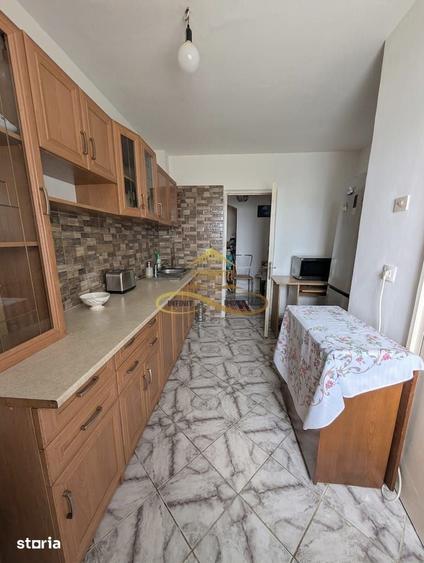 Apartament cu 3 camere decomandat în 9 Mai