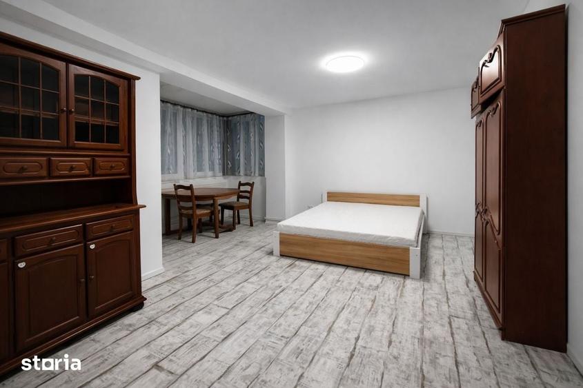 Apartament cu 3 camere decomandat, mobilat în Central