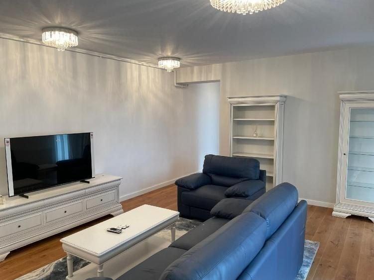Apartament cu 4 camere decomandat, mobilat în Băneasa