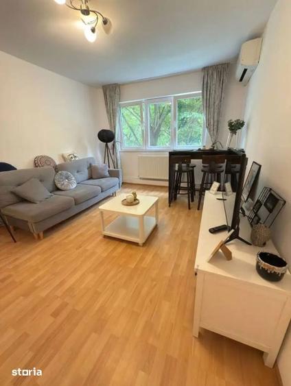 Apartament cu 3 camere în Circumvalațiunii