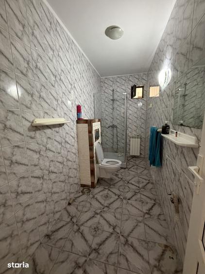 Casă cu 5 camere cu Teren 250 Mp în Ferentari