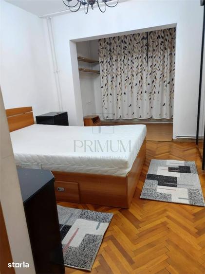 Apartament cu 4 camere decomandat în Lipovei