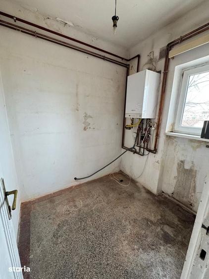 Apartament cu 3 camere în Calea Victoriei