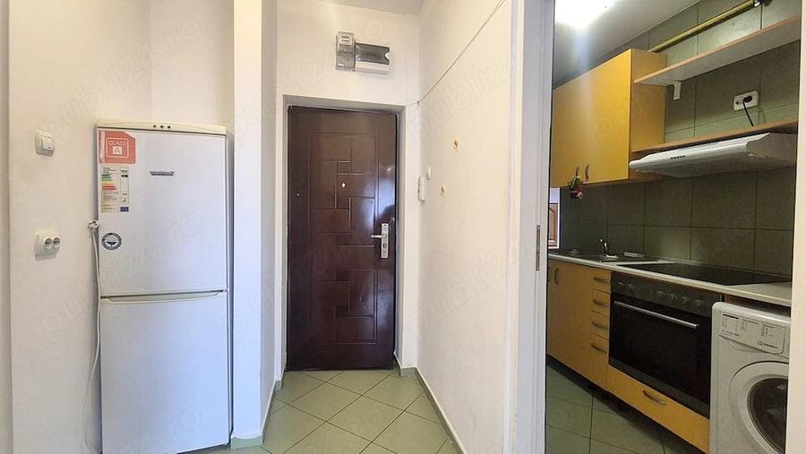 Apartament cu 3 camere nedecomandat, mobilat în Răcădău