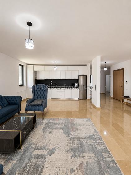 Apartament cu 4 camere decomandat în Faleza Nord