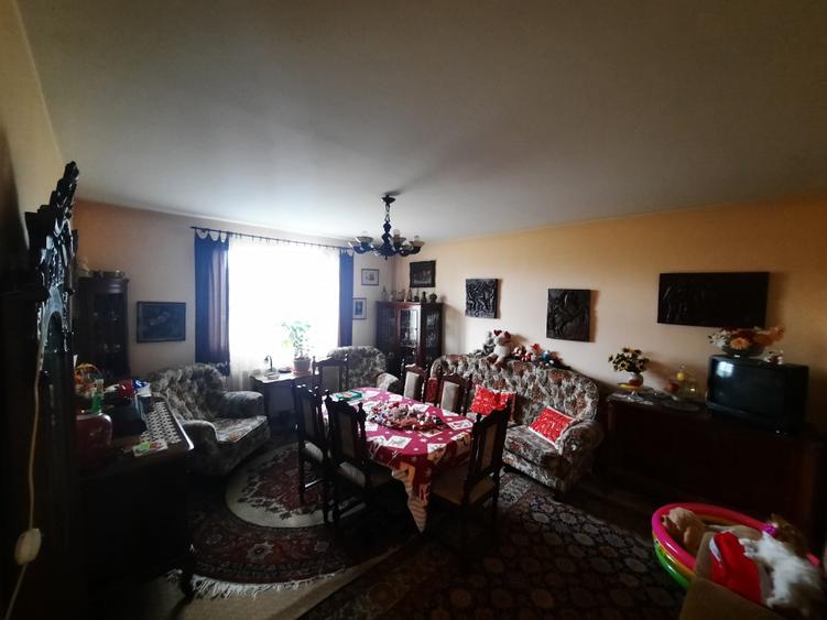 Duplex cu 5 camere cu Canalizare în Gruia
