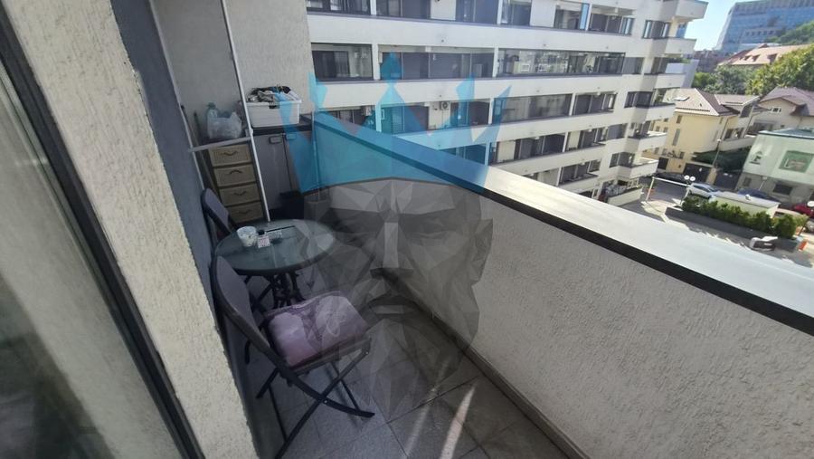 Garsonieră decomandată, mobilată în Parcul Carol