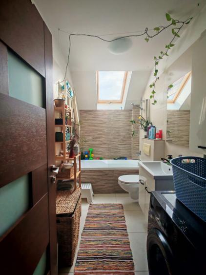 Apartament cu 4 camere decomandat în Baciu