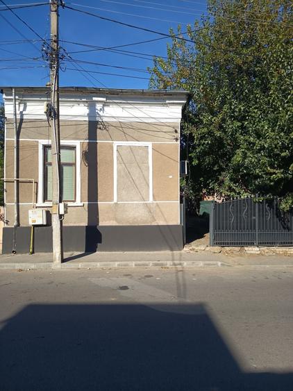 Casă cu 3 camere în Central