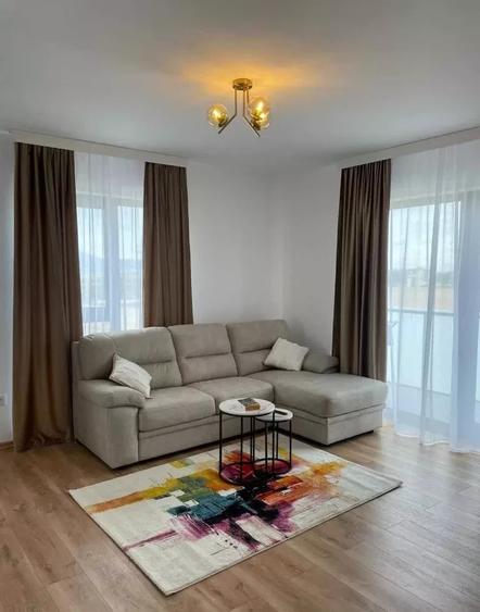Apartament cu 2 camere decomandat, mobilat în Cristian