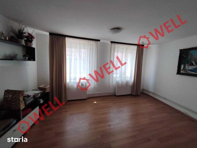 Casă cu 5 camere cu Teren 1249 Mp în Măieruș