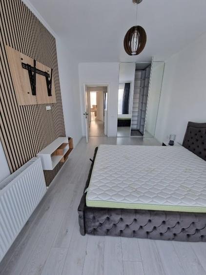 Apartament cu 3 camere decomandat, mobilat în Central