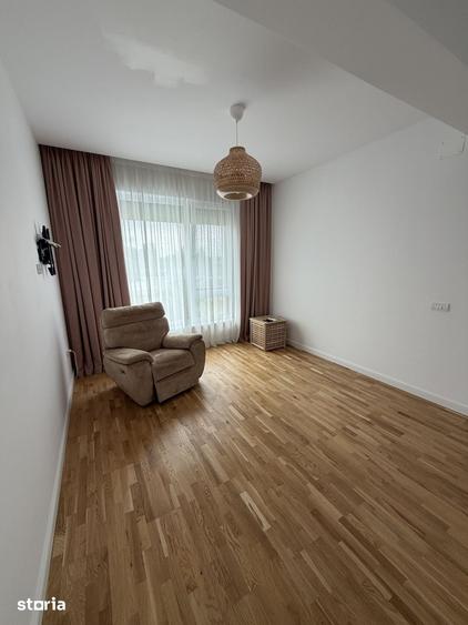 Casă cu 5 camere cu Teren 457 Mp în Corbeanca