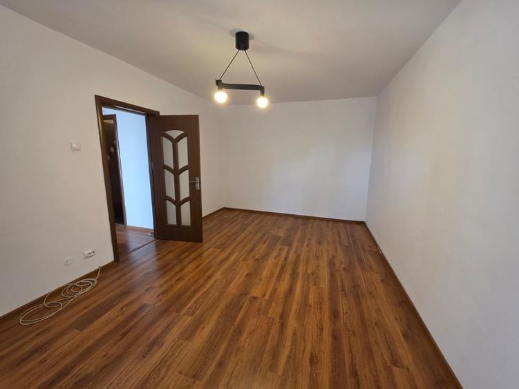 Apartament cu 2 camere decomandat în Dristor