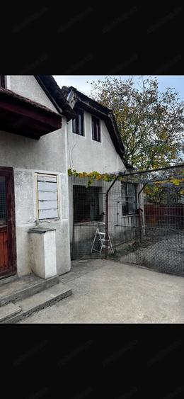 Casă cu 4 camere cu Teren 488 Mp în Plopi
