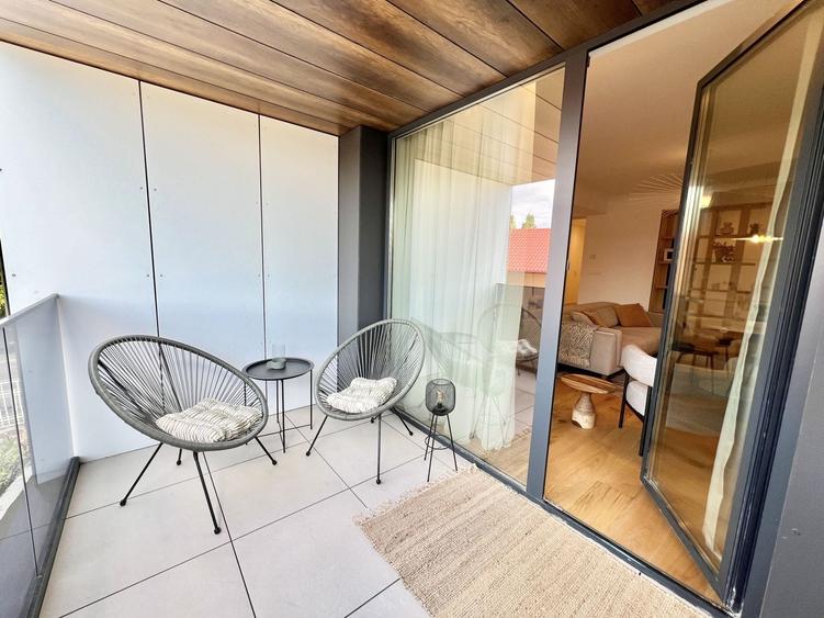Apartament cu 3 camere, mobilat în Băneasa