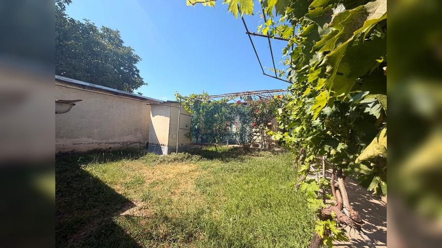 Casă cu 3 camere cu Teren 790 Mp în Central