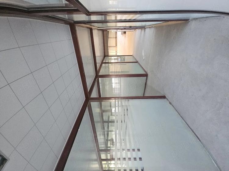 Spațiu comercial, de 4,000 mp, în Central