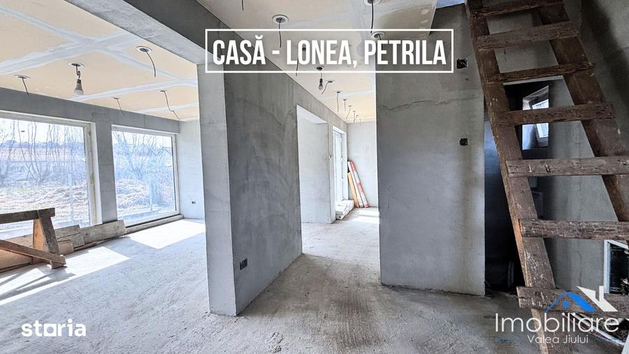 Casă cu 4 camere cu Teren 500 Mp în Central