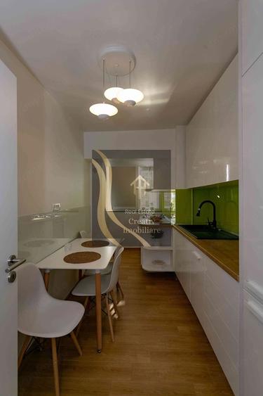 Apartament cu 3 camere decomandat în Victoriei