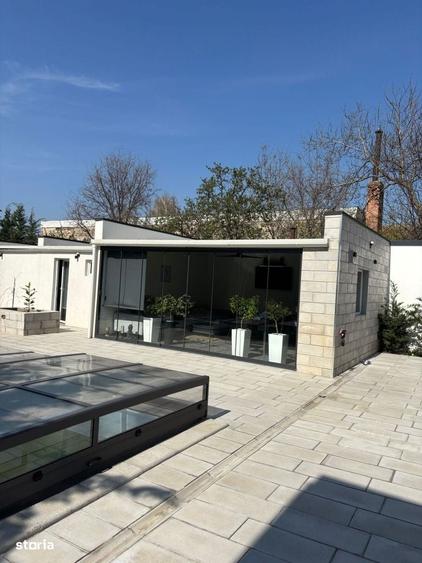 Casă cu 4 camere în Lunei