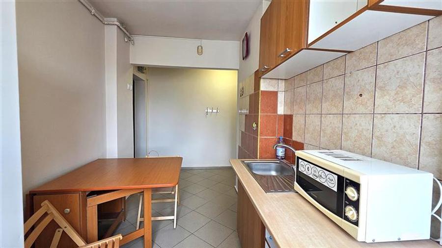 Apartament cu 2 camere decomandat, mobilat în Centrul Civic