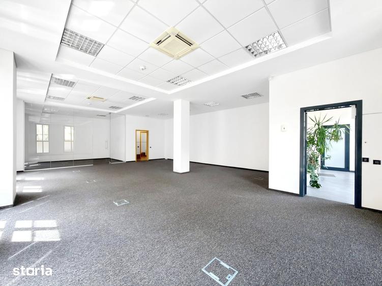 Spațiu comercial, de 93.71 mp, în Fabric
