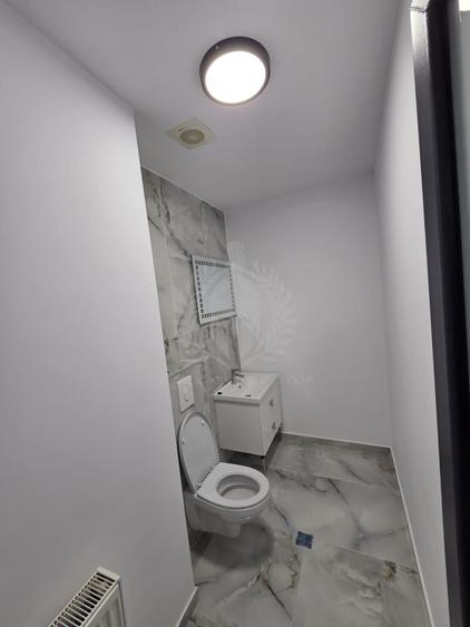 Birou, de 200 mp, în Central