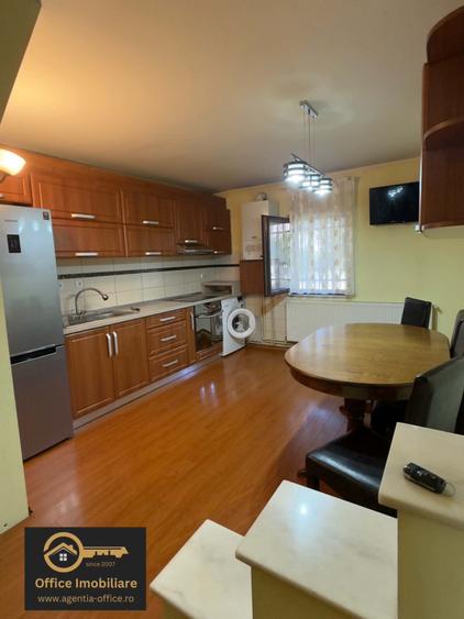 Apartament cu 2 camere decomandat în Republicii