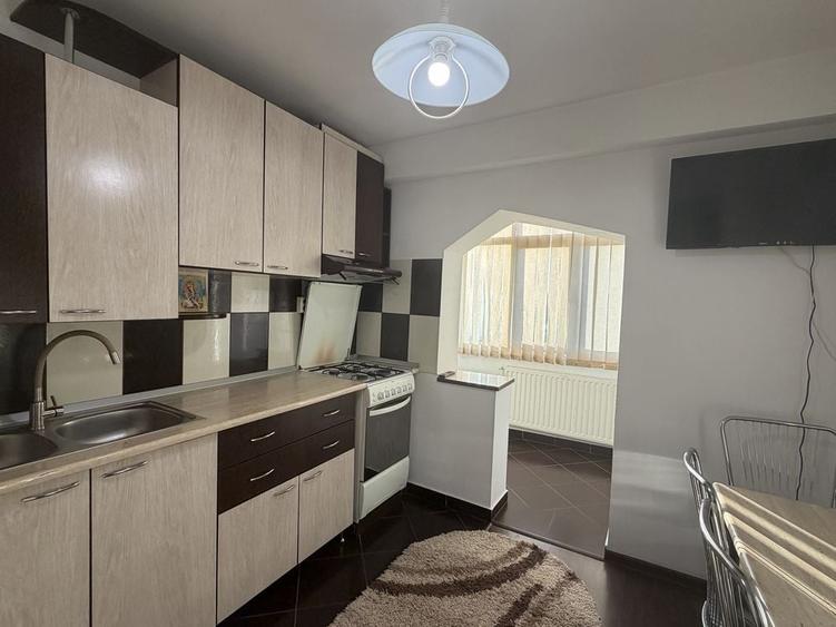 Apartament cu 3 camere decomandat în George Enescu
