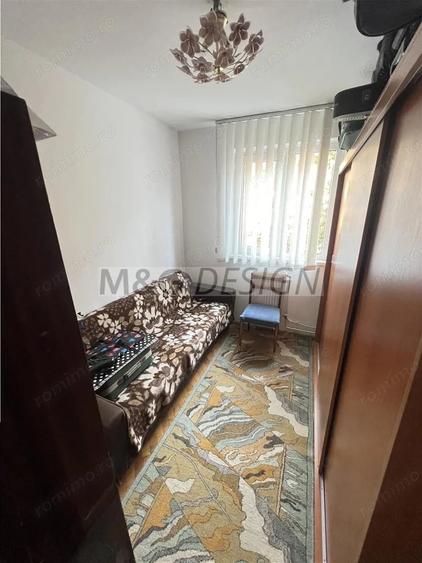 Apartament cu 4 camere semidecomandat în Central