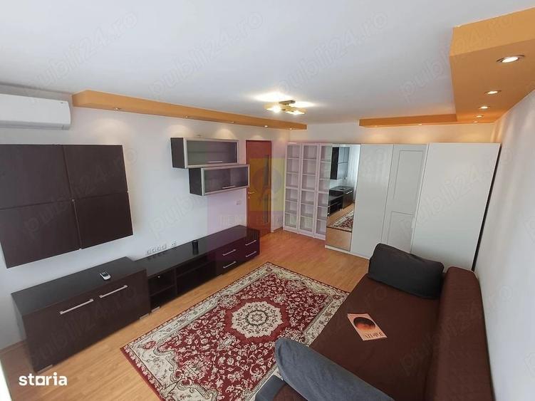 Apartament cu 3 camere decomandat în Berceni