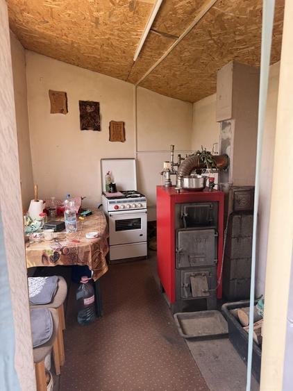 Casă cu 3 camere în Stracoș