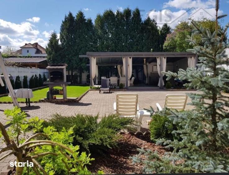 Apartament cu 4 camere, mobilat în Central