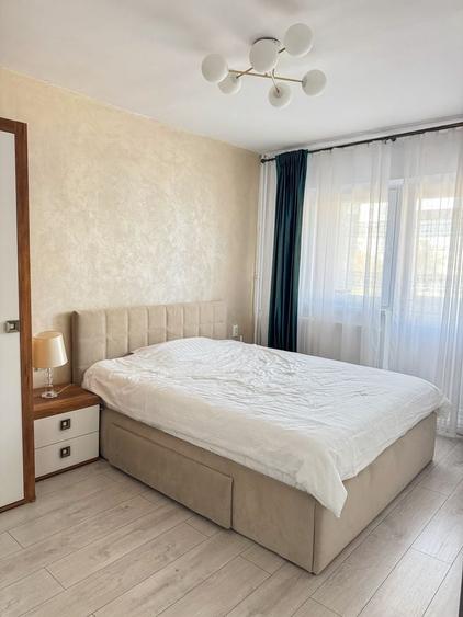 Apartament cu 2 camere decomandat în Calea București