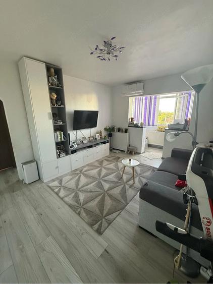 Apartament cu 2 camere semidecomandat în Banca Națională