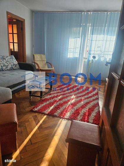 Apartament cu 3 camere în Traian