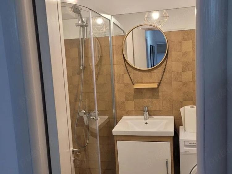 Apartament cu 2 camere decomandat în Ozana