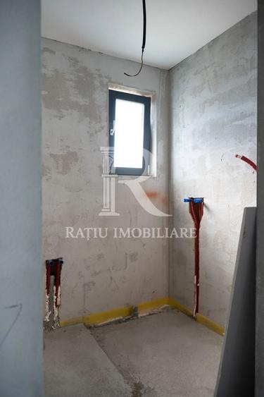 Casă individuală cu 4 camere cu Canalizare în Sântandrei
