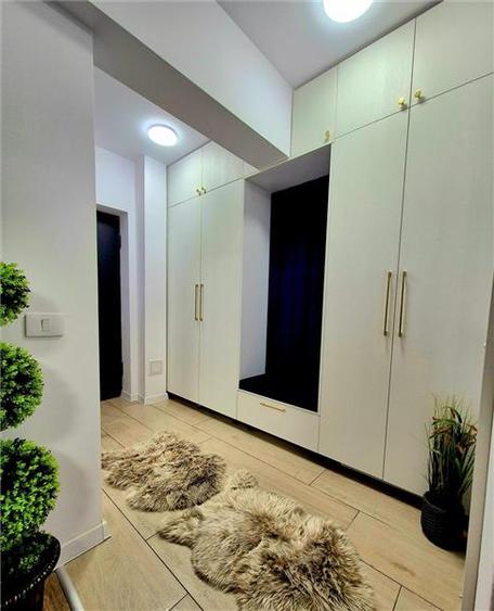 Apartament cu 3 camere decomandat în Aroneanu
