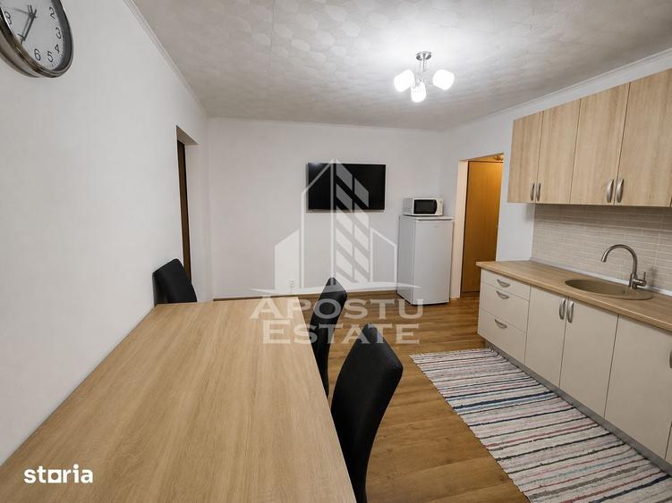 Apartament de vanzare cu 2 camere, semidecomandat, zona Soarelui - 1