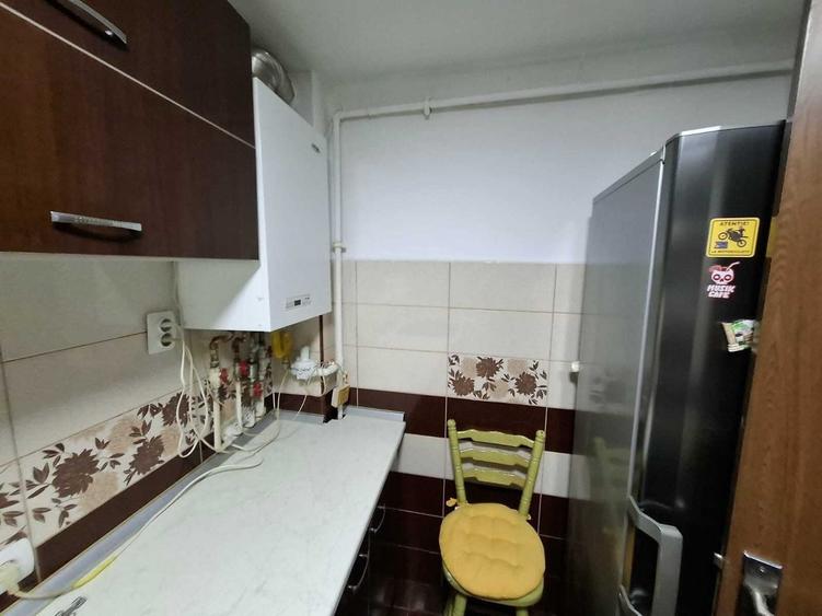 Casă cu 2 camere cu Teren 100 Mp în Schei