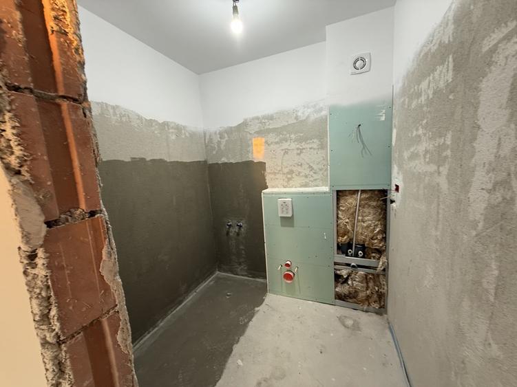Apartament cu 4 camere decomandat în Theodor Pallady