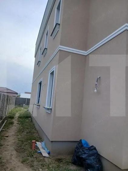 Casă cu 4 camere cu Teren 250 Mp în Șag