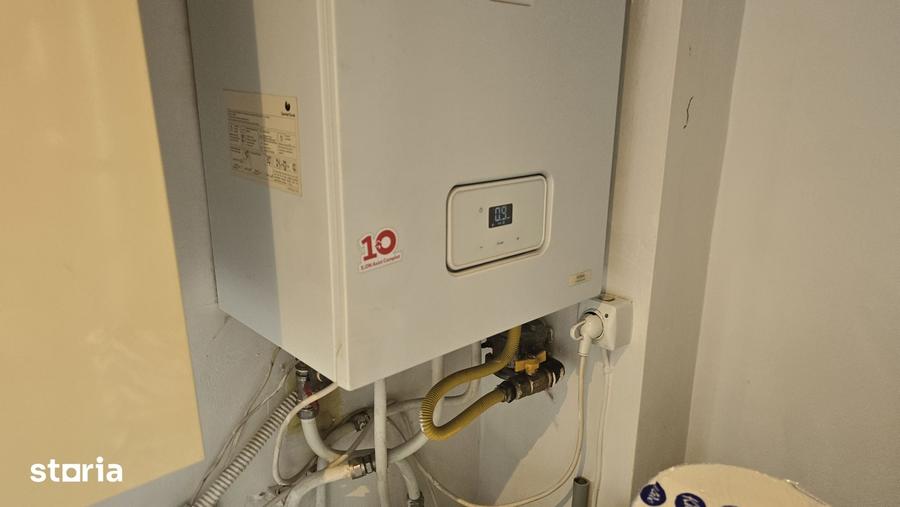 Apartament cu 2 camere decomandat în Piața Centrală