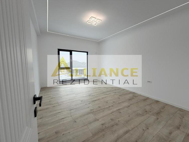 Vila individuala P+1E cu finisaje de lux || 4 camere 3 bai || 540mp teren - 3