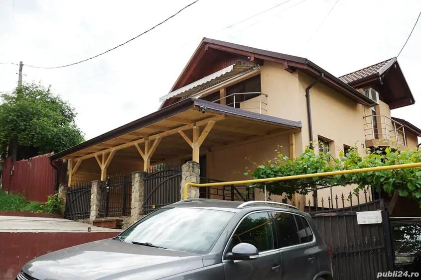 Casă cu 5 camere cu Teren 220 Mp în Galata