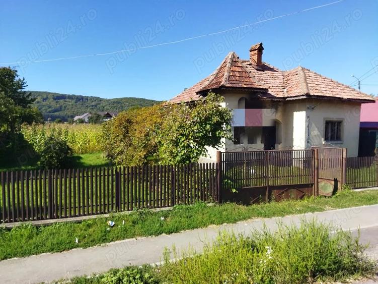 Casă cu 3 camere în Furnicoși